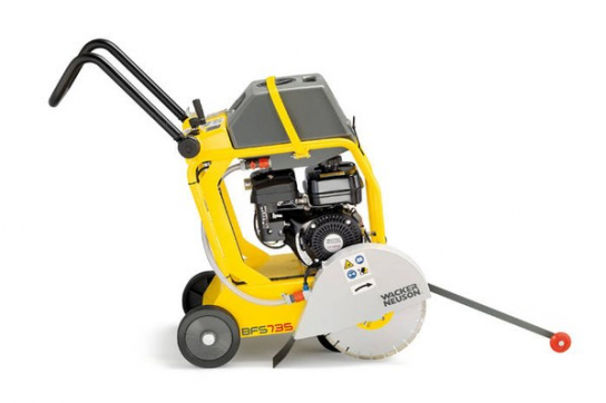 Нарезчик швов бензиновый Wacker Neuson BFS 735 A по выгодной цене в Новосибирске. Надежное качество и лучшие условия ждут вас.