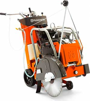 Резчик швов HUSQVARNA FS-524 в прокат в Новосибирске. У нас лучшая цена за сутки! Возможность взять в аренду с выгодной скидкой до 40% при экспресс доставке 24/7. И помните, ночью стоимость еще дешевле на 30%! #арендапрокат #виброплита #выгодно